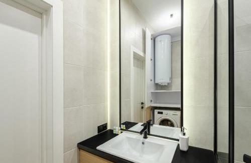 Afanasivsʹkyy Yar Apartment | Petrovdom Apartments 02-3А in RC Yaroslaviv Grad, Bulvarno-Kudriavska 17А
