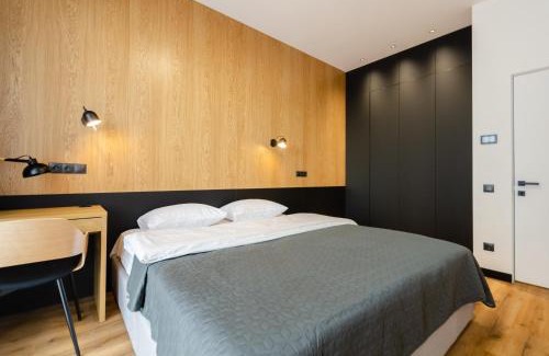 Afanasivsʹkyy Yar Apartment | Petrovdom Apartments 6-206 in RC Yaroslaviv Grad, Bulvarno-Kudriavska 17