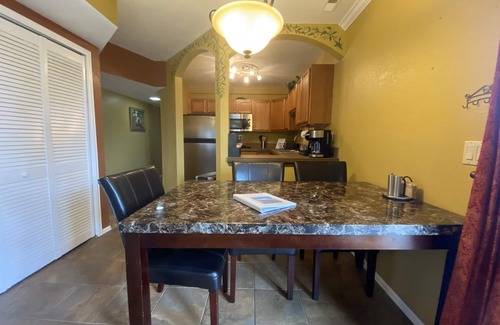 Briargate Apartment | ✔Pets✔ ♕King Bed/Bath/Kitchen ♨Hot Tub♨ w views 🏞
