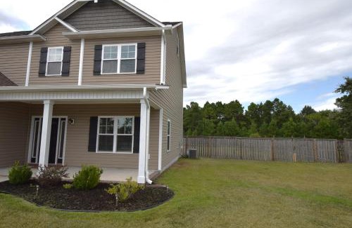 Hubert House | Peytons Ridge - entire house near Camp Lejeune and beaches