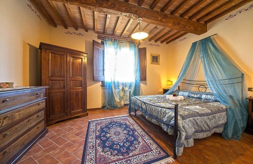 Le Piazze Other | Pheasant swimming pool flat with 3 bedrooms and two bathrooms