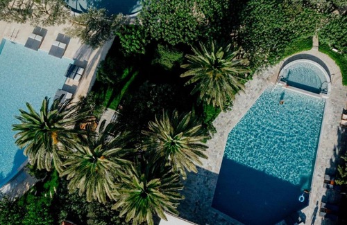 Agia Galini Villa | Phenomenal Agios Vasilios Suite | Gadjah Suite | 1 Bedroom | Min. Children Age:.