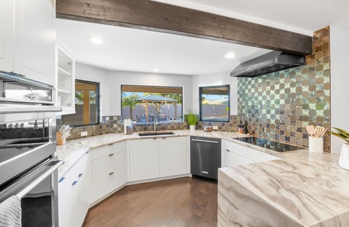 Deer Valley House | Phoenix Pool ~ Pool Table ~ BBQ ~ 4 BR: Luxury!