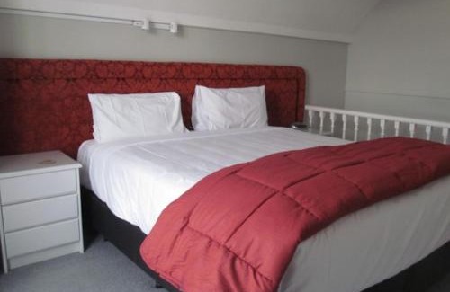 Waipahihi Apartment | Phoenix Thermal Resort - Taupo