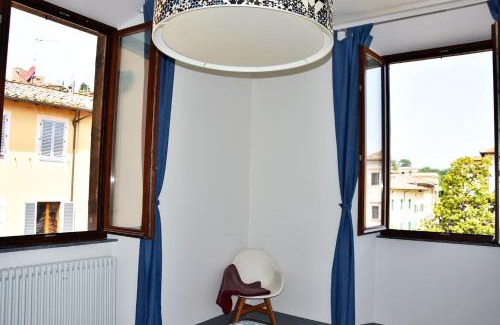 Colle di Val d'Elsa Apartment | Piazza Arnolfo 1932