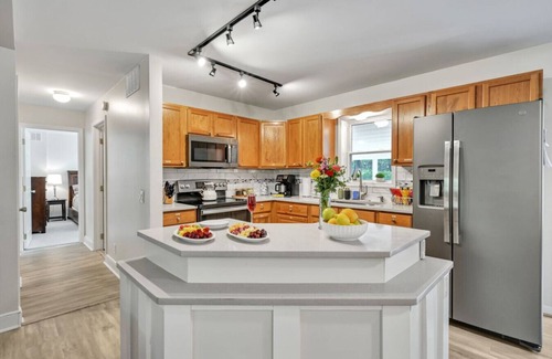Briar Crest Woods House | *Pickleball~No-step accesss~Hot tub~Firepit~BBQ