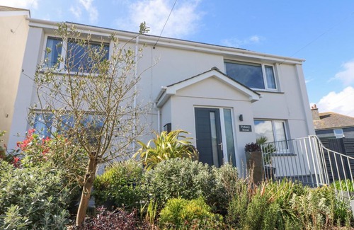 Looe House | Pickney House