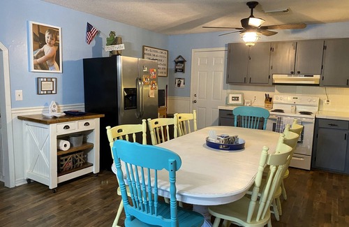 Iuka House | Pickwick Lake Retreat- 1.8 miles to marina and boat ramp