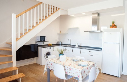 Ampuero Apartment | Pico Rubia, two bedroom apartment, living room, kitchen and bathroom