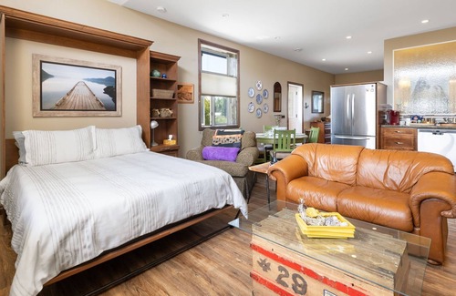 Calgary House | Picturesque countryside acreage with Mountain Views