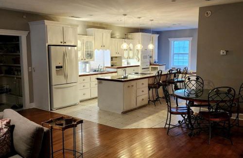 Midway House | Picturesque Cottage with Pond Views Great for Family Getaways in Georgia