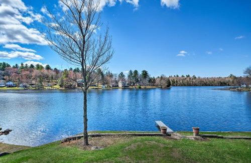 Hinsdale House | Picturesque Cottage with Sunroom on Ashmere Lake!