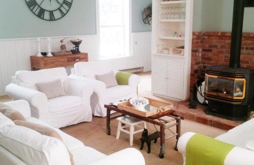 Meaford House | Picturesque School House Retreat