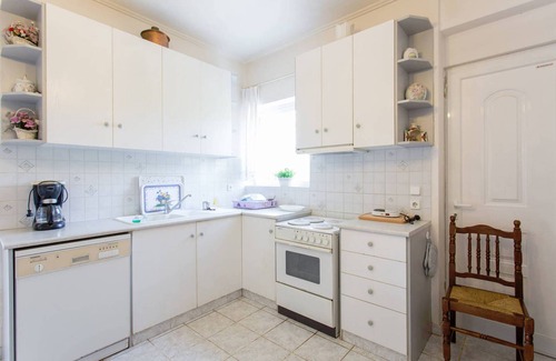 Porto Rafti House | Picturesque villa in Porto Rafti with big garden 800 metres from the beach