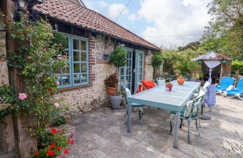 Dorchester House | Piddle Inn