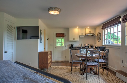 Hendersonville Cottage | Piedmont Chalet | Private Historic Chalet Near Hendersonville