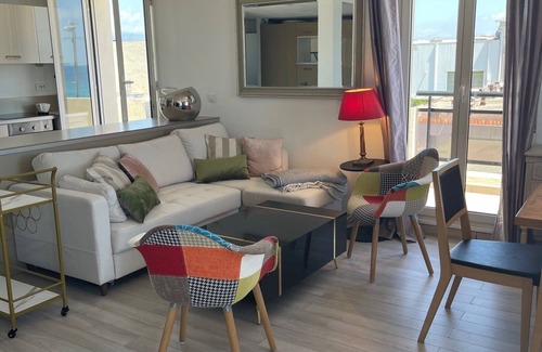 La Bocca Apartment | Pieds Dans Leau, vue Exceptionnelle, 50m2 Face à la Mer, Petit Animal Accepté