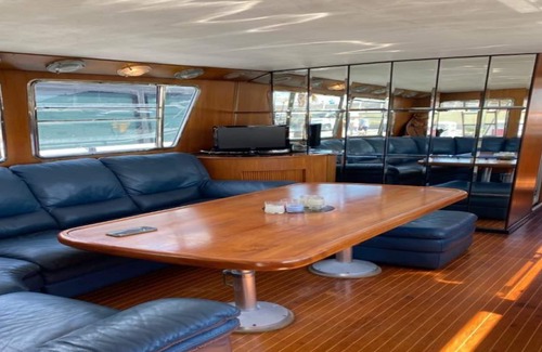 Imperia Boat Rental | Piergio 'London Imperia boat