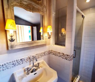 Senlis Bed & Breakfast | Pierres et Jardins