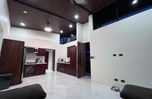 Bijagua House | Pies descalzos