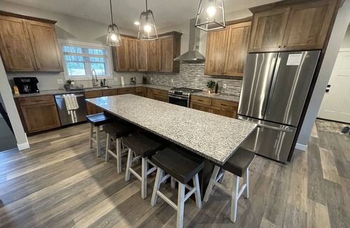 Wisconsin Dells House | Pine Acres- 6-bedroom, 4-bathroom home on 5 acres in rural Wisconsin Dells