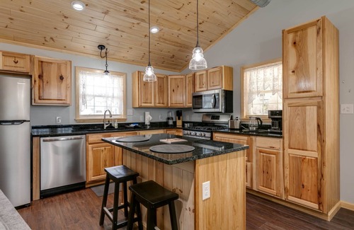Galeton House | Pine Cottage-start your Endless Mt. adventure here