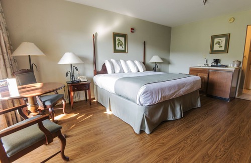 Fourmile Hotel | Pine Mountain State Resort Park