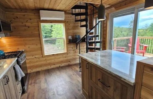 Tyendinaga Cabin | Pine Peak - Your Country Escape
