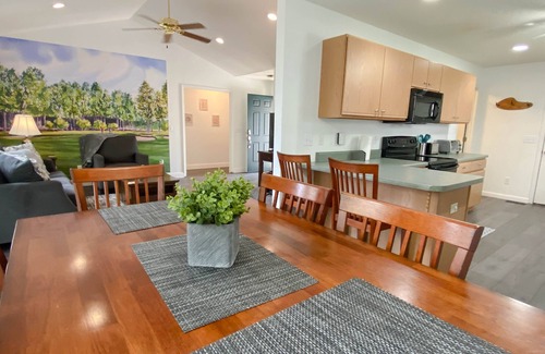 Aberdeen House | Pinehurst FORE-Bedroom Ranch with Golf Garage & Fenced Large Yard