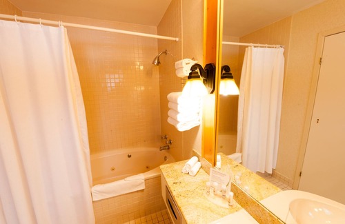 Haliburton Resort | Pinestone Resort & Conference Centre