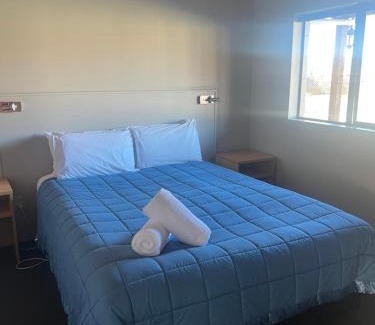 Fairlie Hotel | Pinewood Motels