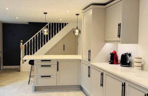 Ashford-in-the-Water Cottage | Pingle Nook Cottage, 3 bedroom in Ashford-in-the-Water