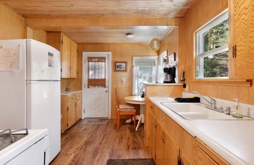 Fawnskin Cabin | Pinglewood Cabin in Fawnskin at Big Bear