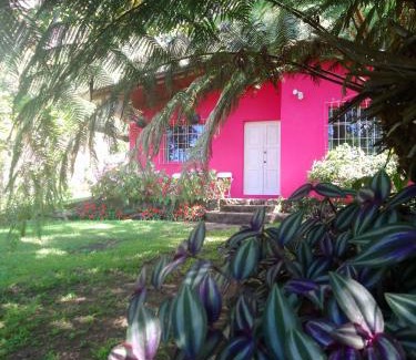 San Lucas Toliman Hostel | Pink house