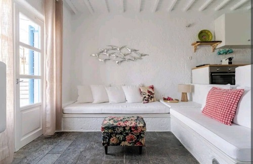 Mykonos House | Pink Pelican Pool House ~ Amazing 2 Bed Villa Center Mykonos with free Parking