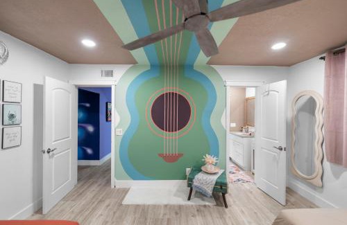 Ozona House | Pink Pony Villa - Waterfront Escape with Pool & Themed Rooms