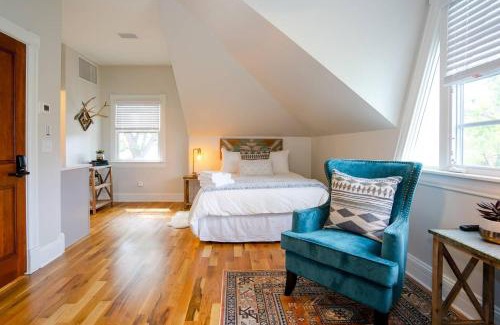 Five Points Apartment | Pinky's Palace