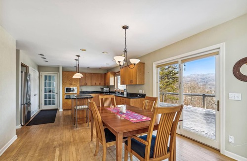 Stowe Hollow House | Pinnacle Lookout: 3 br, wood fireplace, a/c, garage, views!