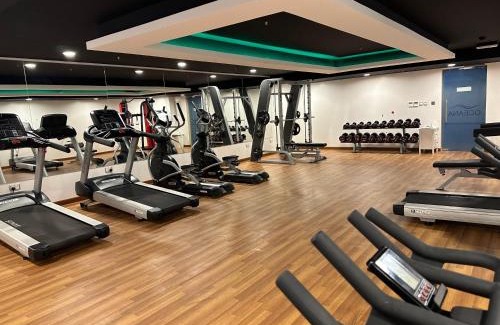 Al Ghubrah Ash Shamaliyyah Apartment | Pinnacle Row 2-Bedroom Retreat
