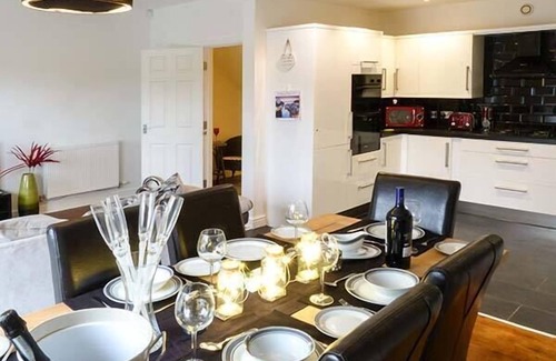 Cowling Cottage | Pinnacle View