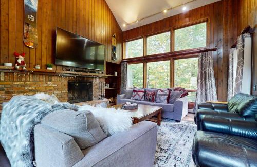 Stratton Mountain House | Piper Ridge B15