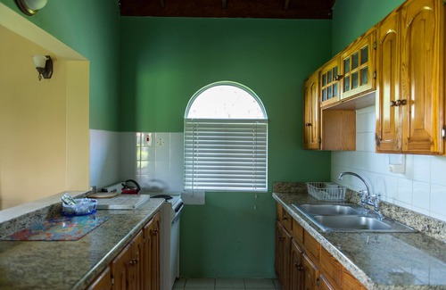 Runaway Bay Apartment | Pipers Cove - Runaway Bay