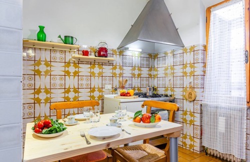 Pisa Apartment | Pisa Airport Comfy Apartment - Private Parking