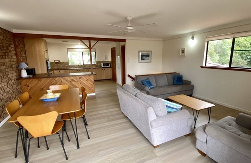 Dunbogan House | Pisces - townhouse in a peaceful cul de sac
