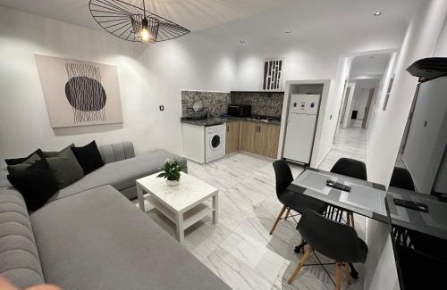 Miramar Apartment | Piso céntrico y a pie de playa.