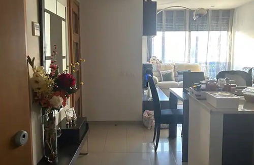 Sabadell Apartment | Piso Sabadell, Cerca de dos Estaciones de Tren
