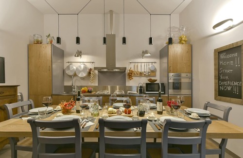 Oltrarno Apartment | Pitti, a luxury home in Florence - with infra red sauna and complimentary wine!
