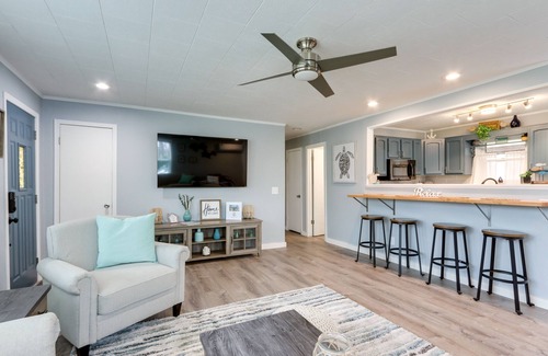 Pittsburg House | Pittsburg Vacation Rental < 1 Mi to Boat Launch