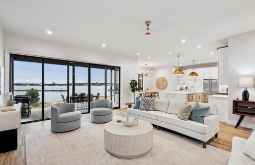 Graford House | PK Juniper Overlook | Brand new home! | Sleeps 12 w 2 living rooms
