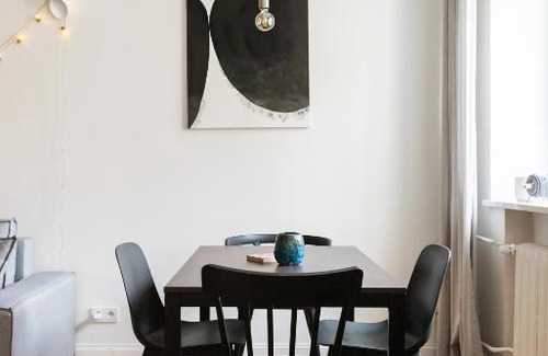 Zoliborz Apartment | Plac Wilsona Comfy Apartment by BookingHost